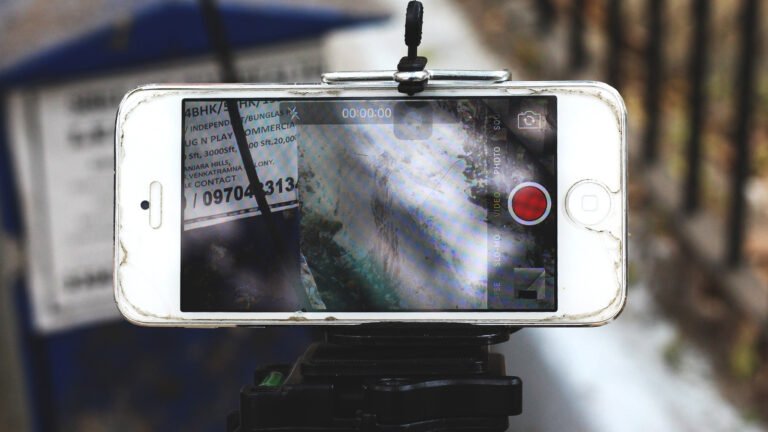 How To Turn Your iPhone’s Camera Grid On (And Off)