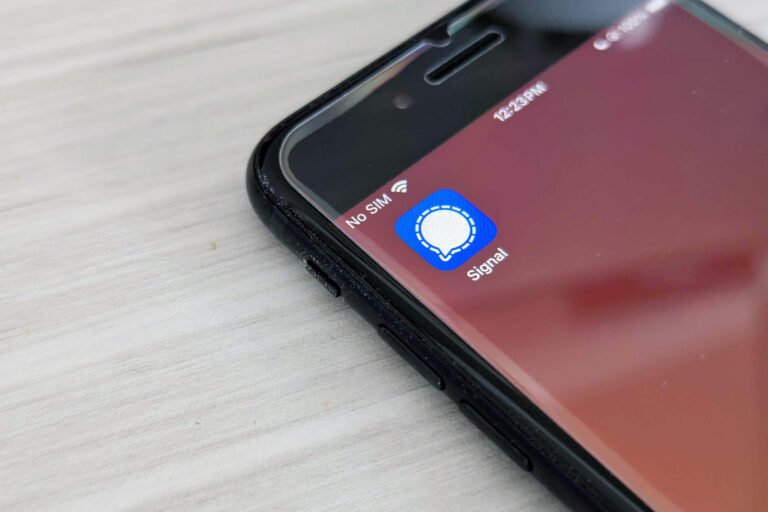 Signal controversy: Why the secure messaging app is all over the news