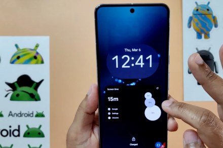 Your custom Android clock could soon show on the notification panel Your custom Android clock could soon show on the notification panel