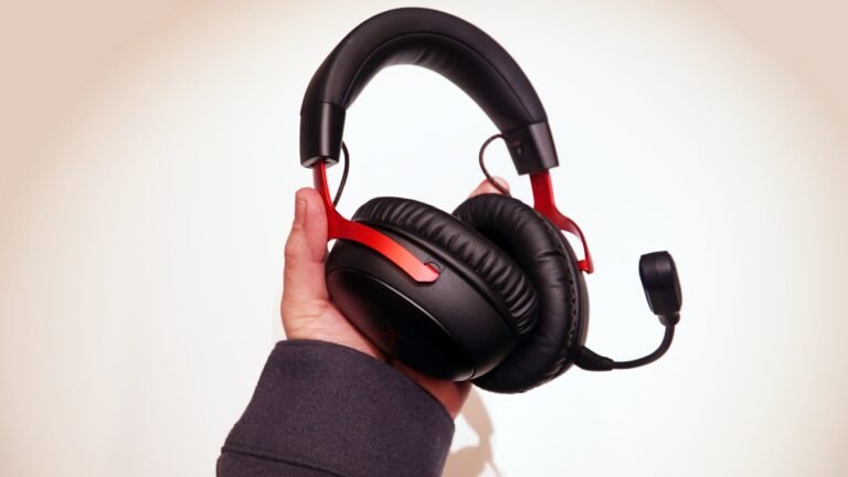 HyperX’s Cloud III S headset brings 200 hours of battery on Bluetooth
