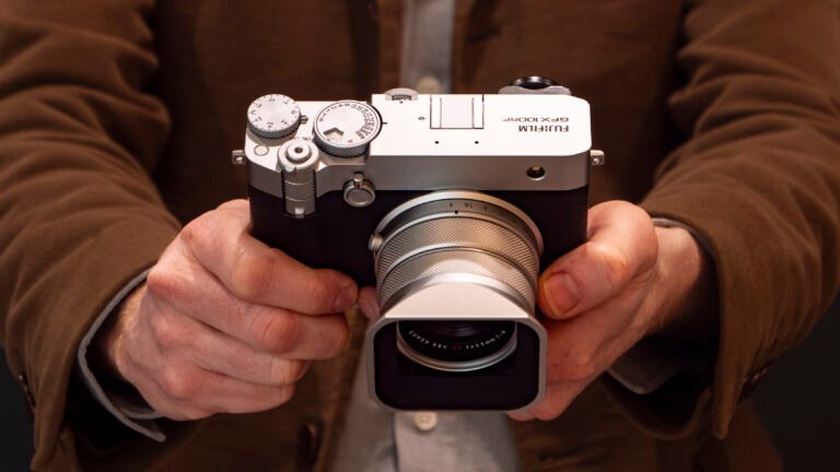 I tried Fujifilm’s new medium-format GFX100RF, and it could just be the most desirable compact camera ever