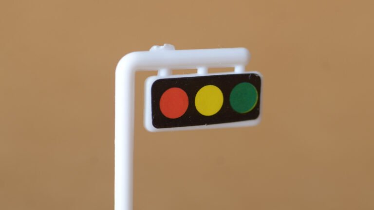 Why Are Some Traffic Lights Horizontal In Texas And Florida?