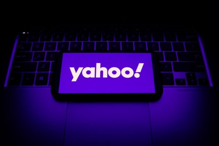 Yahoo removes DEI pages from its website