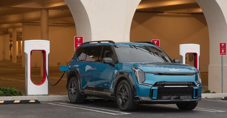Now Kia EVs can use Tesla’s Superchargers Now Kia EVs can use Tesla’s Superchargers