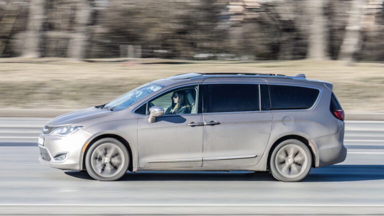 5 Of The Fastest Minivans You Can Buy, Ranked By 0-60 Speed