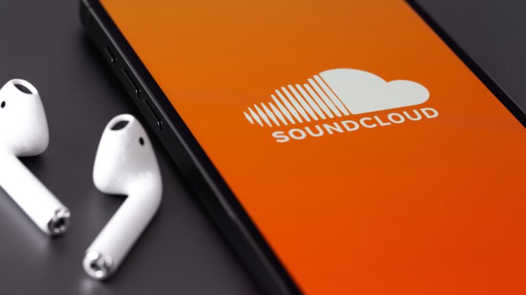 Why Musicians Might Want To Avoid SoundCloud Now (And The Best Alternative)