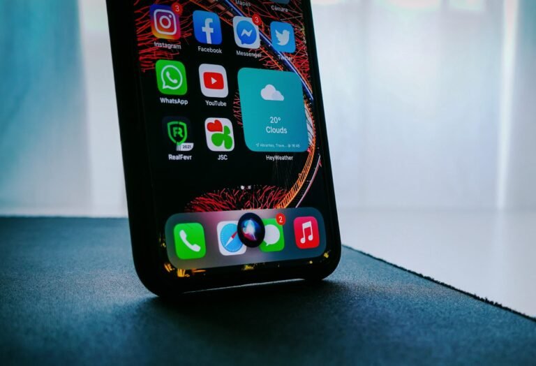 Apple users can now claim their share of $95 million Siri spying settlement