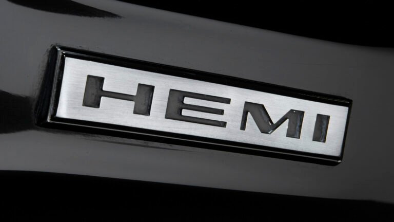 Did Chrysler Ever Make A V6 Hemi Engine?