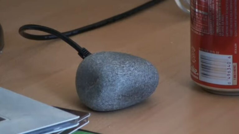 This Discontinued USB Gadget From The 2000s Did Absolutely Nothing, But People Still Loved It