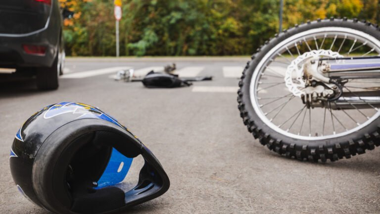 Here’s How To Know If A Motorcyclist Is In Distress