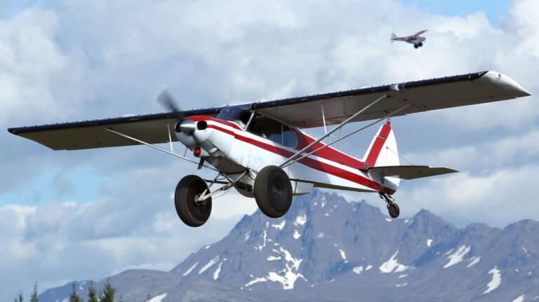 Why Do Many Smaller Planes Use Horizontally-Opposed ‘Boxer’ Engines?