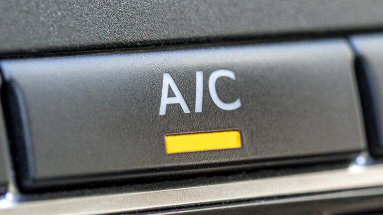 This Science-Based Trick Cools A Hot Car In Seconds Without A/C This Science-Based Trick Cools A Hot Car In Seconds Without A/C