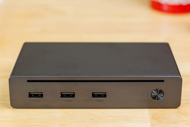 Ugreen’s $160 Thunderbolt dock deal is the best I’ve seen today