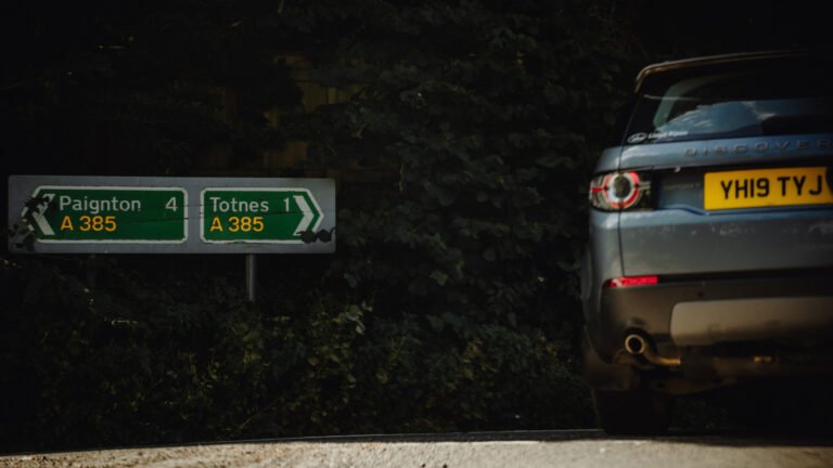 Can Americans Drive In England With A US Driver License? Here’s What You Need To Know