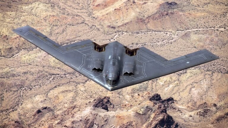 How Big Is The Crew On A B-2 Bomber?