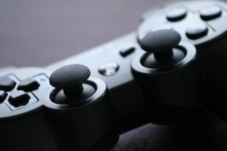 Sony ad reveals plan to bring PlayStation titles to Xbox, Nintendo, and PC