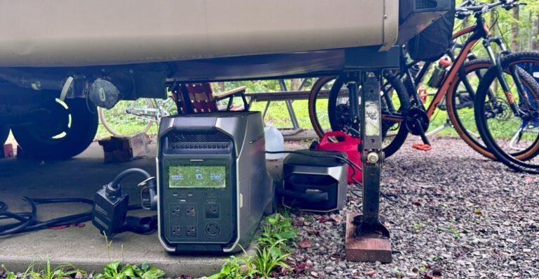 I went camping in a heat dome, and these five gadgets saved my vacation