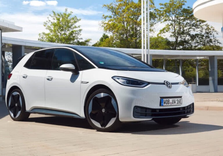 Volkswagen locks extra speed behind subscription: microtransactions for cars