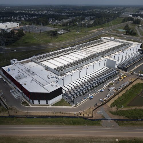 Google says it dropped the energy cost of AI queries by 33x in one year Google says it dropped the energy cost of AI queries by 33x in one year