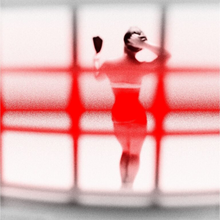 Automated Sextortion Spyware Takes Webcam Pics of Victims Watching Porn