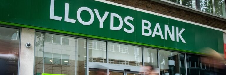 Lloyds Bank to use Workday software to help select staff for redundancy