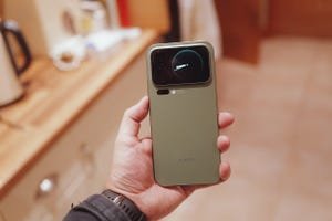 I’ve Used the Wild Xiaomi 17 Pro Max, and Its Rear Screen Is Bonkers I’ve Used the Wild Xiaomi 17 Pro Max, and Its Rear Screen Is Bonkers