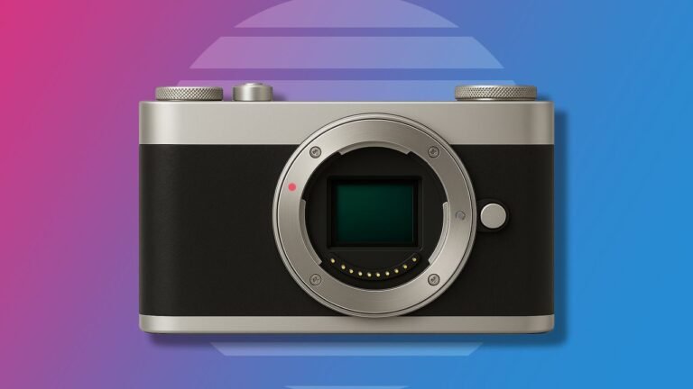 The Esquisse Camera looks like the pocketable rangefinder that photographers wish Panasonic or Sony would make