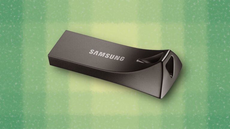 Grab Samsung’s compact 256GB USB flash drive for only $22 right now