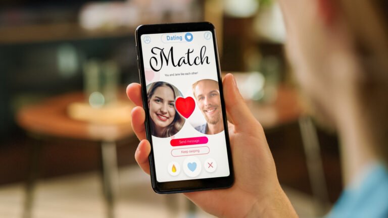 Things You Should Remember To Avoid Getting Scammed When Dating Online