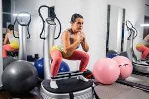 Is a Vibration Plate the Ultimate Weight Loss Hack? We Consulted the Pros Is a Vibration Plate the Ultimate Weight Loss Hack? We Consulted the Pros