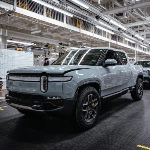 Rivian is settling $250 million lawsuit to focus on next year’s R2 EV Rivian is settling $250 million lawsuit to focus on next year’s R2 EV