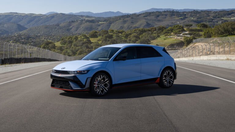 Hyundai Owner Finds Out You Might Have To Hack Your Car In Order To Repair It