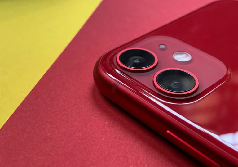 India orders mandatory security app on phones, Apple refuses to comply