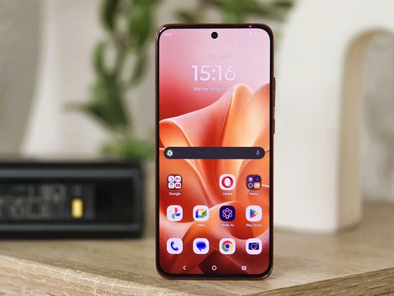 Compact smartphone with fantastic battery life: Motorola Edge 60 Neo verdict