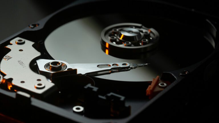 This Windows utility fixes errors on my hard drive