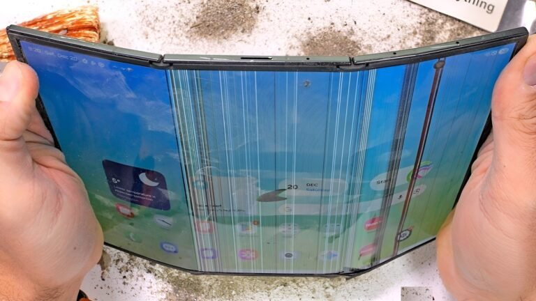 Samsung Galaxy Z TriFold doesn’t stand a chance in durability test Samsung Galaxy Z TriFold doesn’t stand a chance in durability test