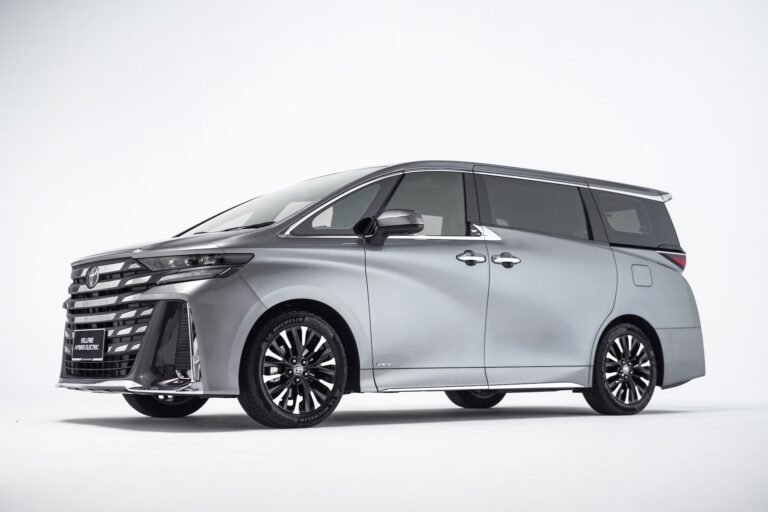 Toyota Vellfire 2.5 HEV Executive Lounge Launched in Malaysia, Redefining Electrified Luxury MPVs