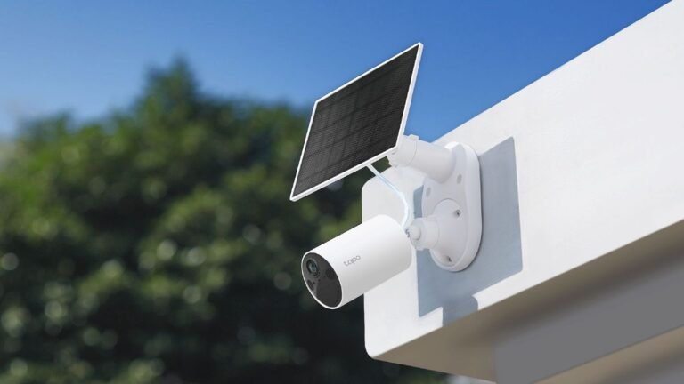 This solar-powered 1080p Wi-Fi security cam is a steal for 33% off