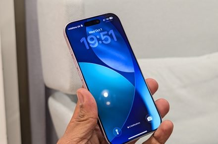 iPhone 18 Pro might not feature a punch-hole display after all iPhone 18 Pro might not feature a punch-hole display after all