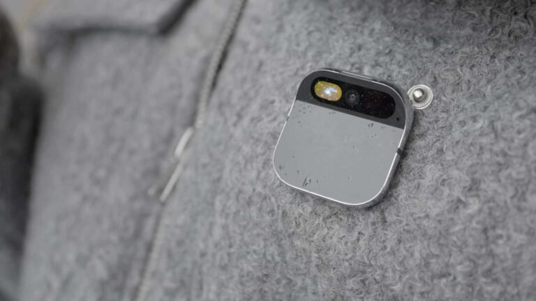 Apple is reportedly developing a wearable AI pin Apple is reportedly developing a wearable AI pin