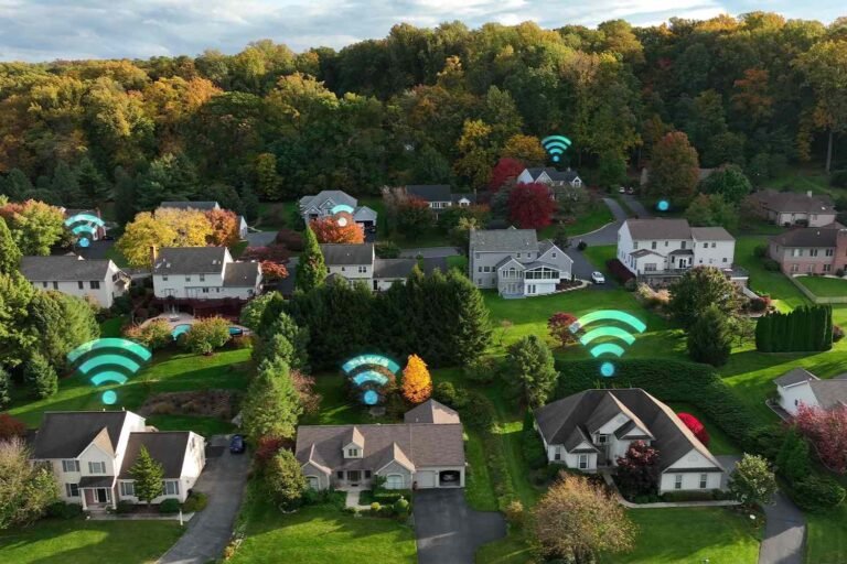 Amazon Sidewalk Expands Connectivity and Unease at the Same Time