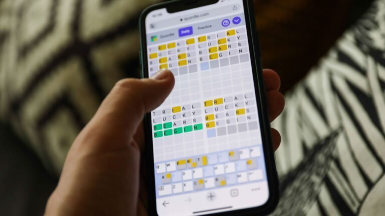Quordle hints and answers for Sunday, February 22 (game #1490) Quordle hints and answers for Sunday, February 22 (game #1490)