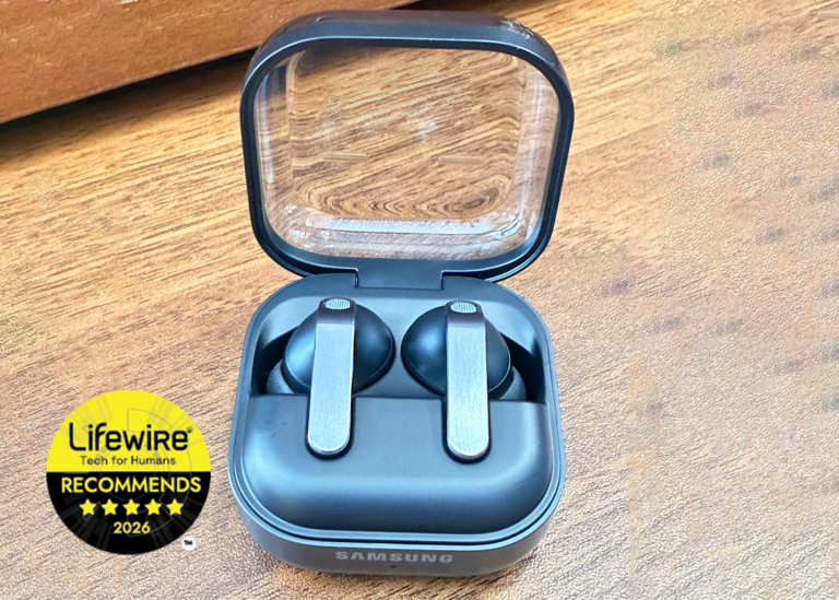 At First, the Galaxy Buds4 Pro Felt Predictable. Then I Started Paying Attention