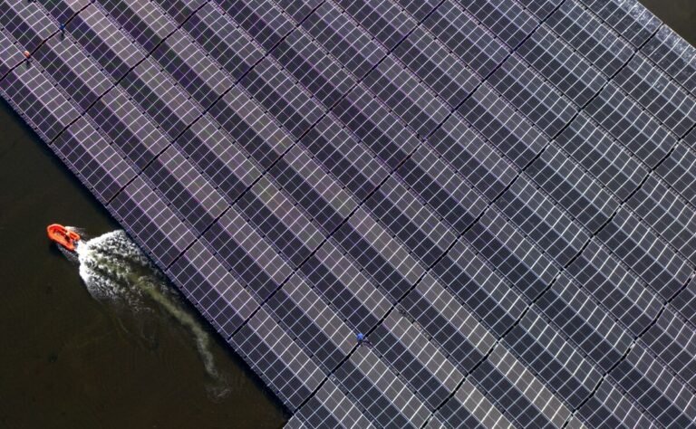 Germany’s Solar Boom Eases Power Costs as Gas Price Jumps